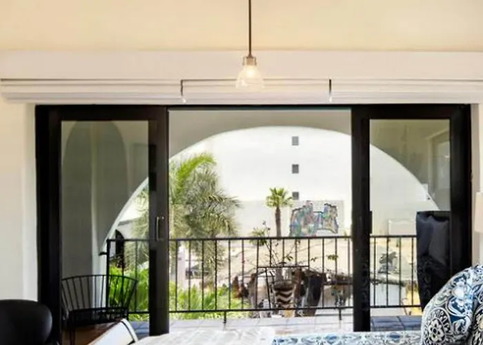La Marina 4*