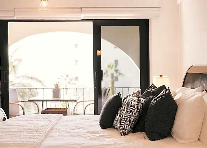 La Marina 4*