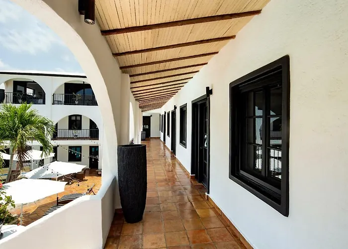 Hotel La Marina