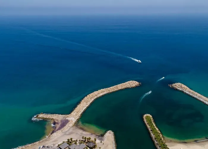 Hotel La Marina 4*